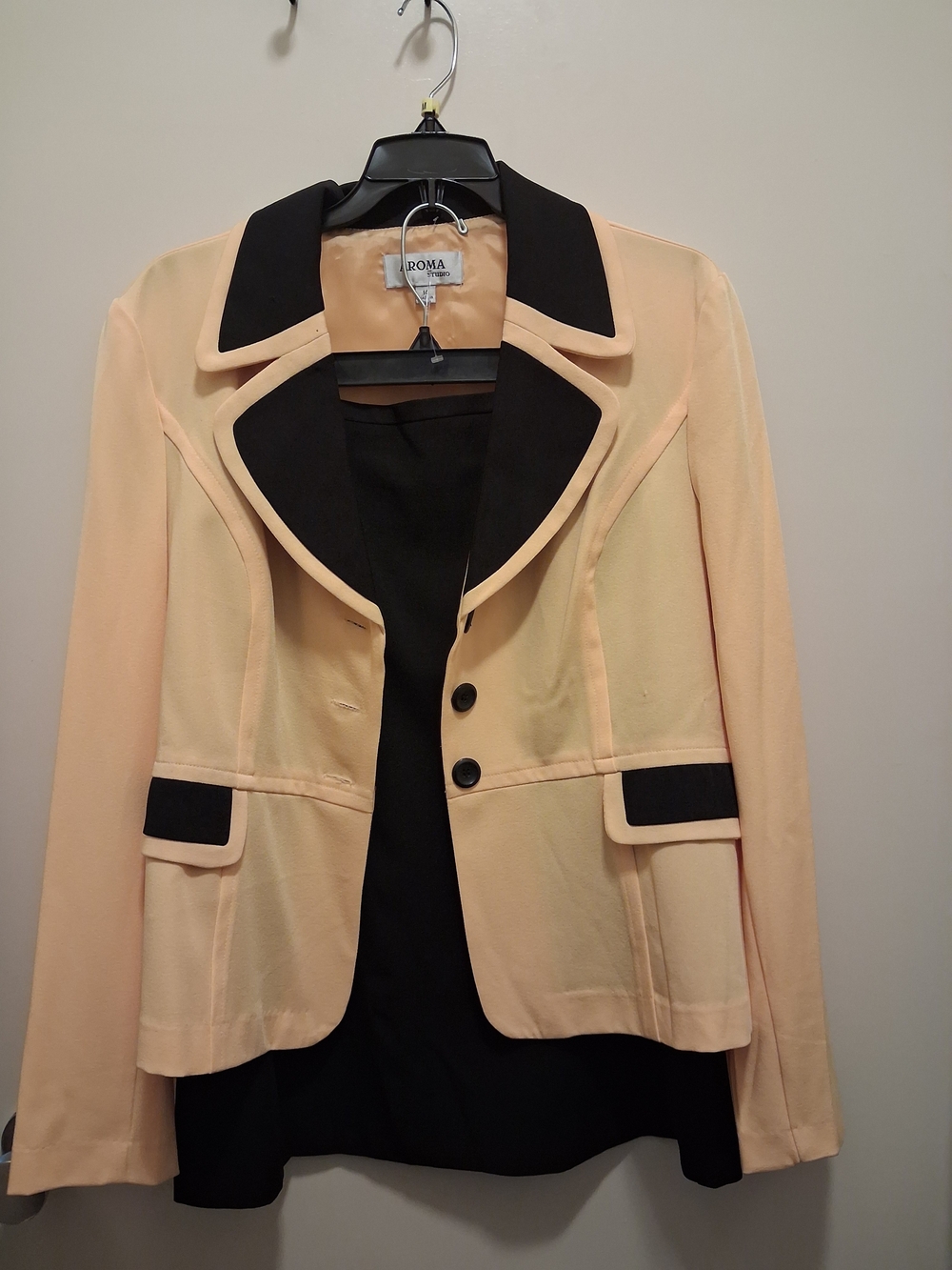 Roma Peach Blazer with Black Contrast Lapels